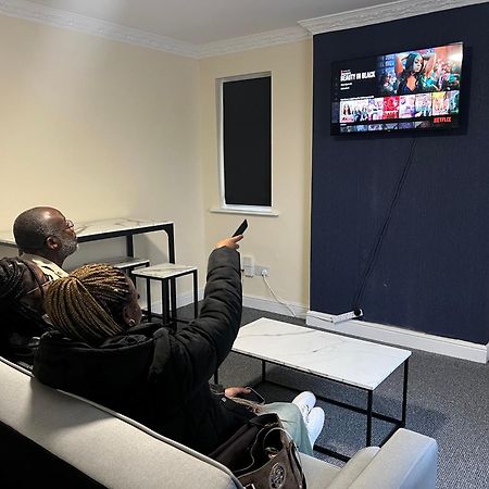 Lausory King Bed Living Your Luxe Home Away Nottingham Zewnętrze zdjęcie
