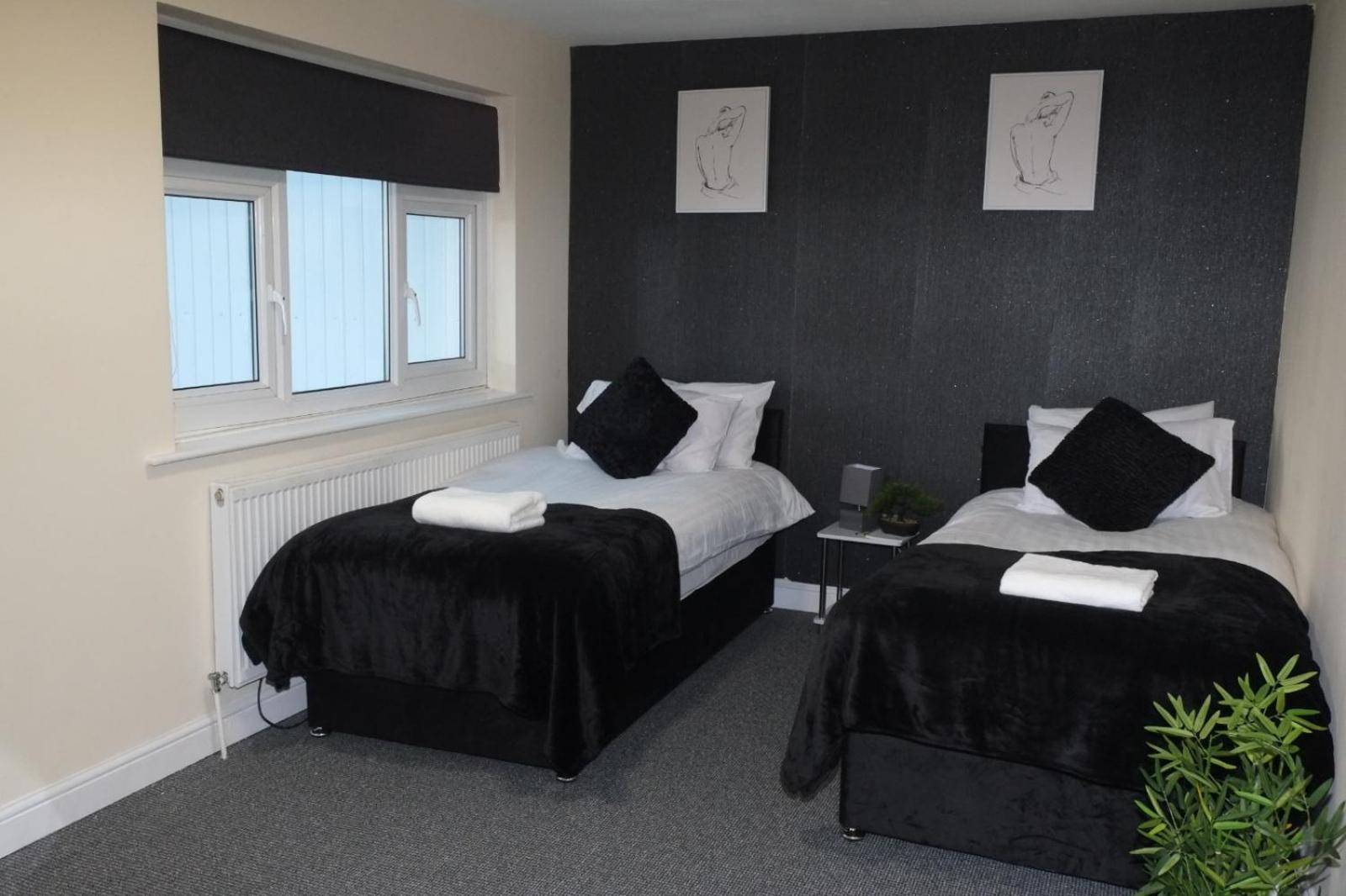 Lausory King Bed Living Your Luxe Home Away Nottingham Zewnętrze zdjęcie