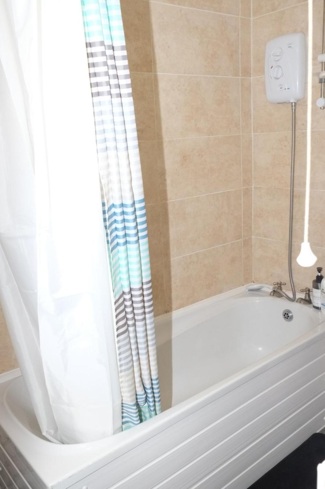 Lausory King Bed Living Your Luxe Home Away Nottingham Zewnętrze zdjęcie